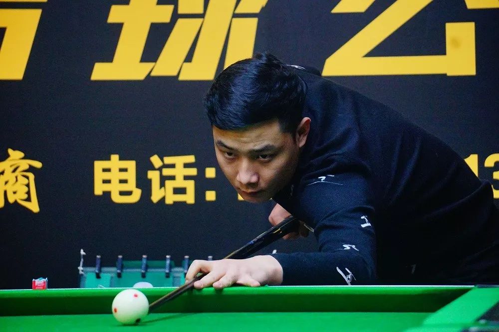 这名年轻的 这名年轻的