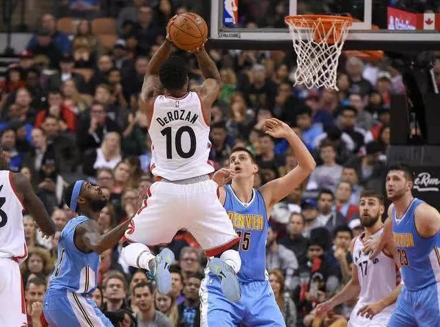 他在競技場 他在競技場